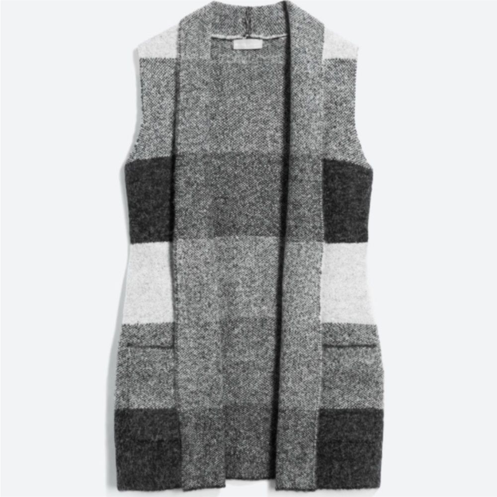 CYRUS Corrie Striped Sleeveless Cardigan Sweater
